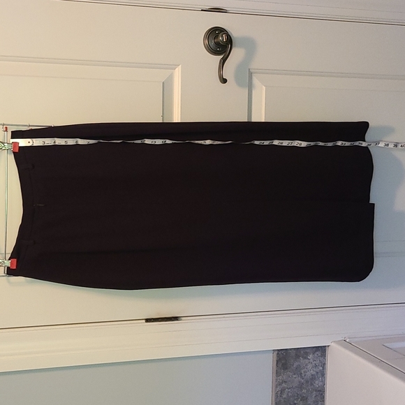 Pretty, long purple skirt. Size 4 Petites. - Picture 3 of 7